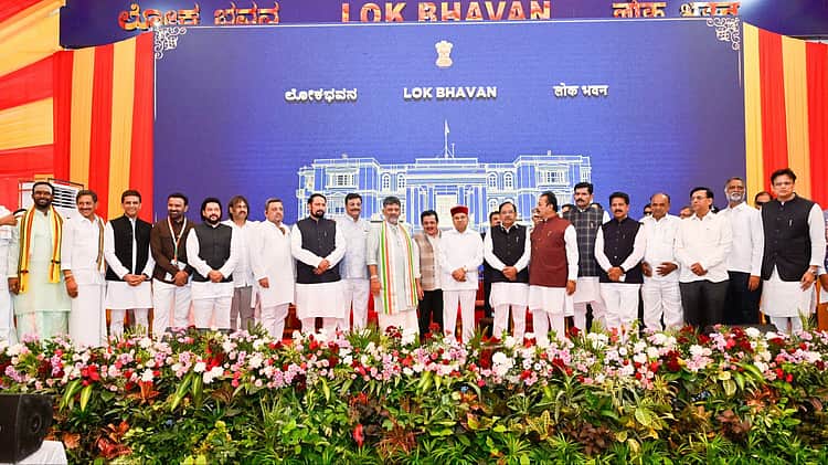 கர்நாடக அமைச்சரவை விரிவாக்கம்: 20 புதிய அமைச்சர்கள் இன்று பதவியேற்பு!