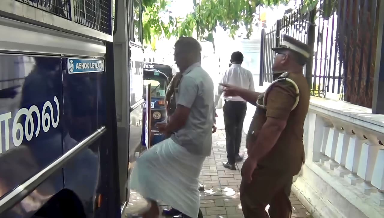 17 ஆண்டு கால விளக்கமறியலின் பின்னர் தமிழ் அரசியல் கைதி ஒருவருக்குப் பிணை  – கடுமையான நிபந்தனைகளால் மீண்டும் சிறை.