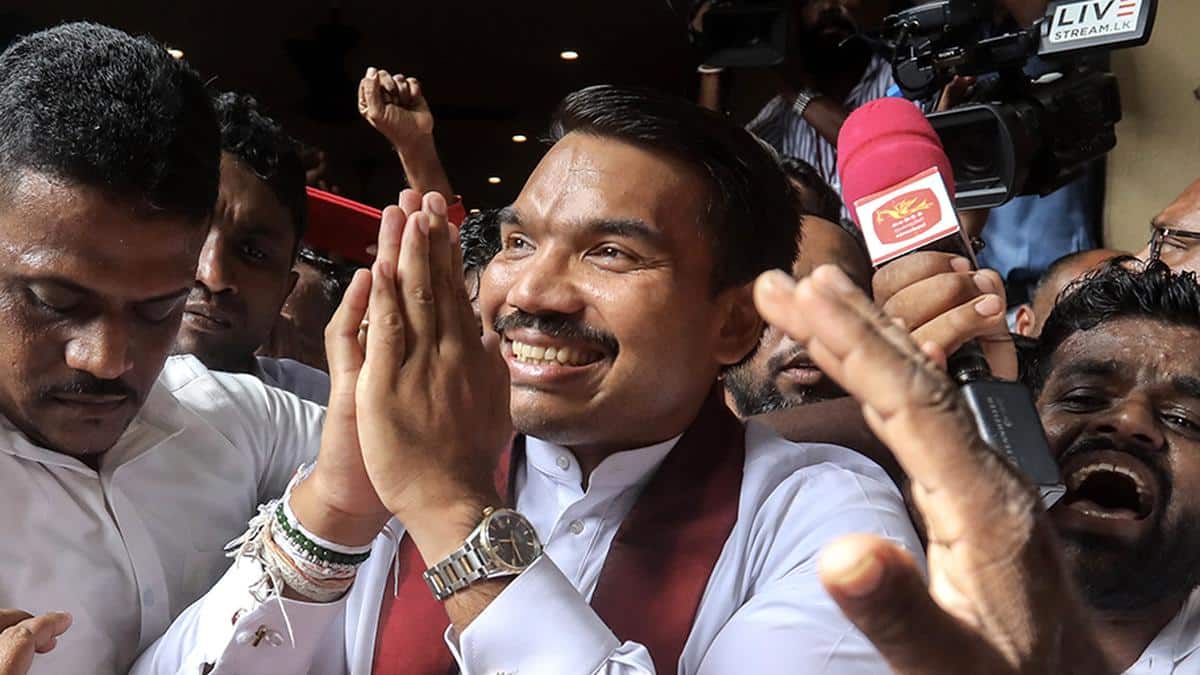 இலஞ்ச, ஊழல் விசாரணை ஆணைக்குழுவால்  நாமல் கைது!